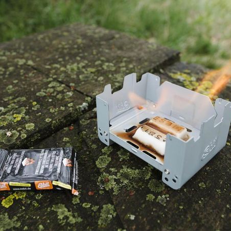 Esbit pocket stove and 12 x 14 g solid fuels