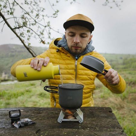 Esbit pocket stove and 12 x 14 g solid fuels