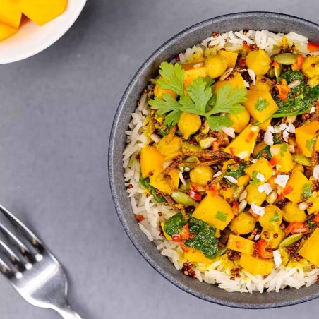 Rice and vegetables with Indian curry - Large format